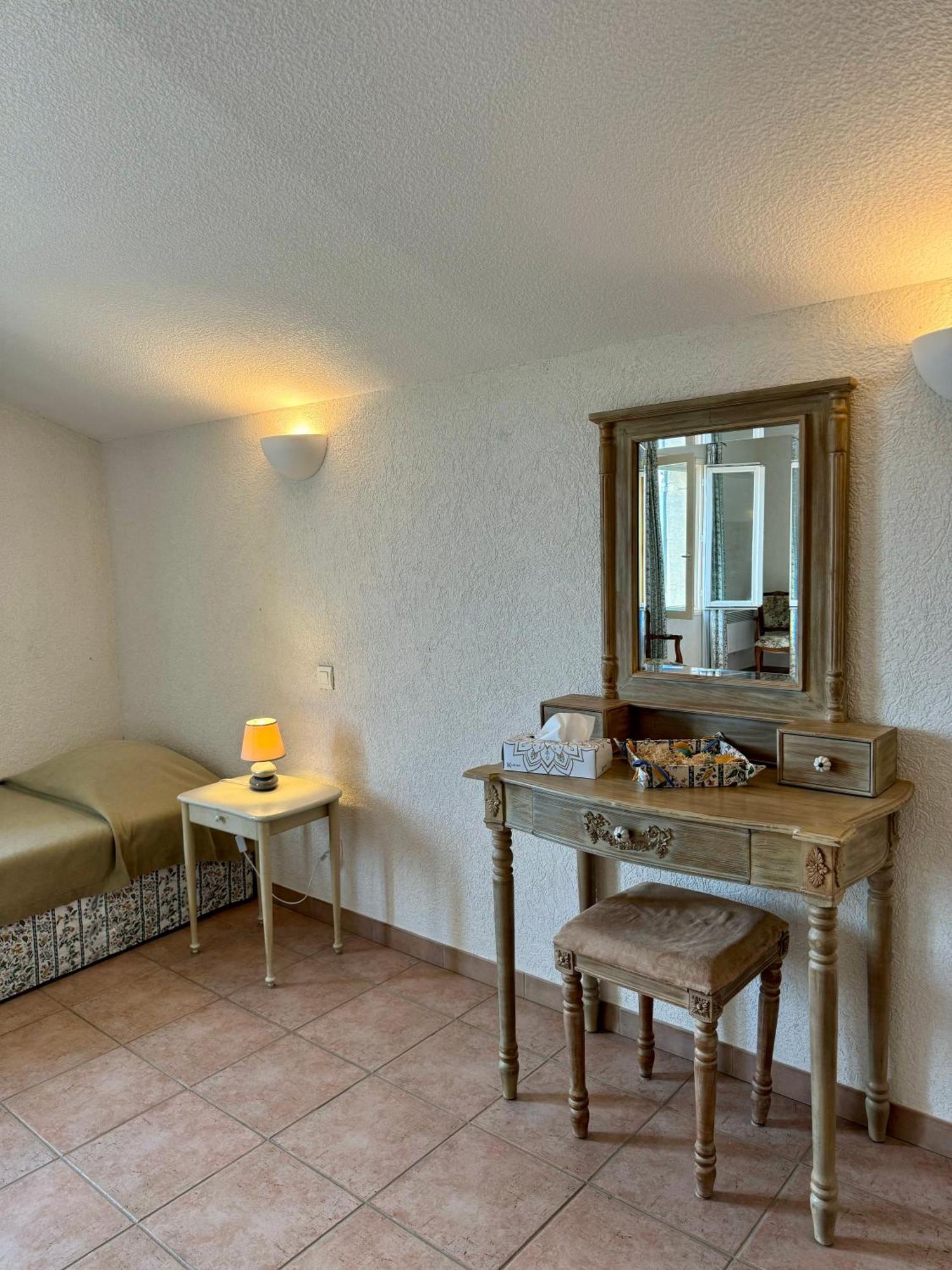 Mas Du Grand Peloux Hotel Port-Saint-Louis-du-Rhône Cameră foto