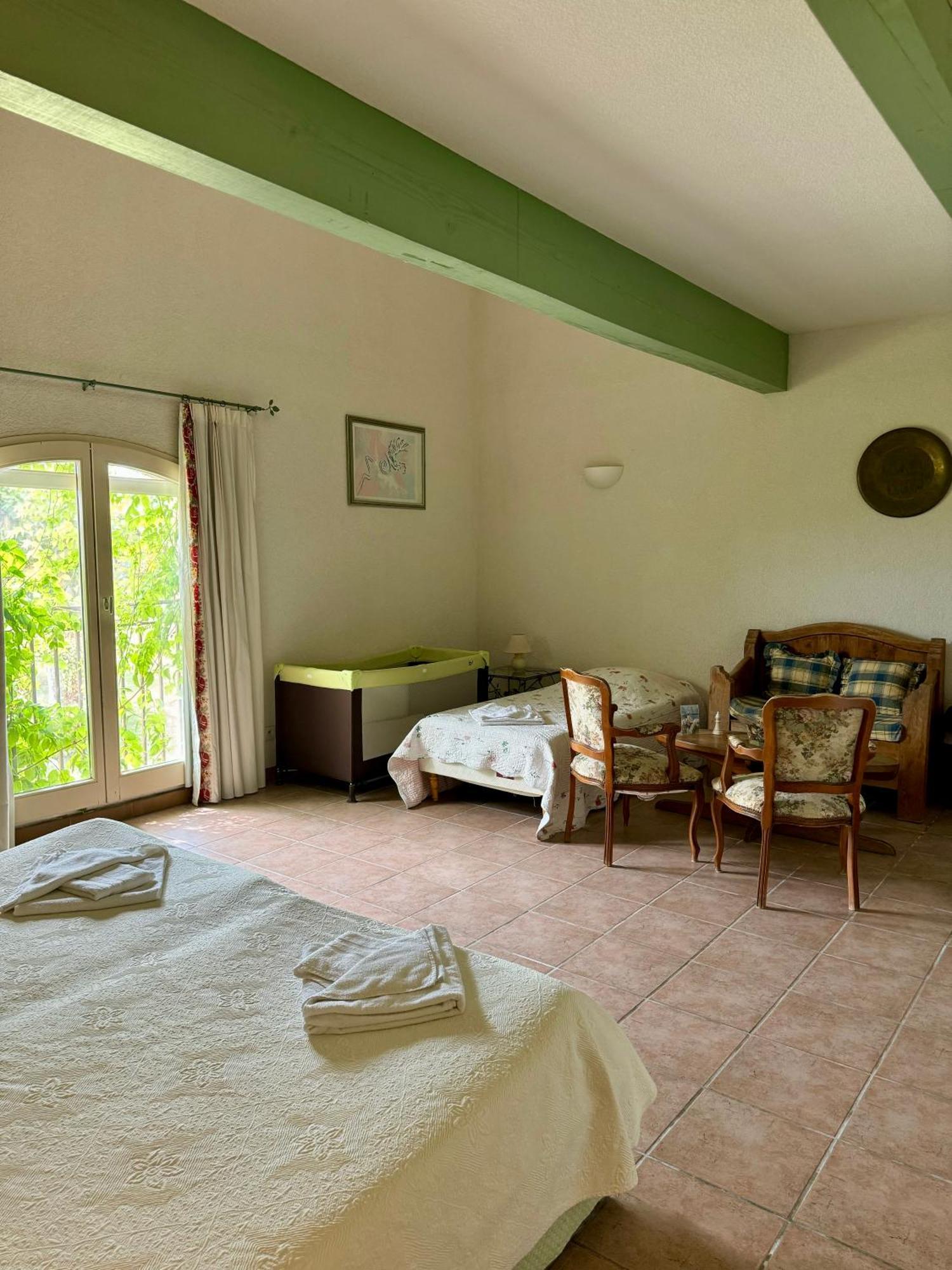 Mas Du Grand Peloux Hotel Port-Saint-Louis-du-Rhône Cameră foto